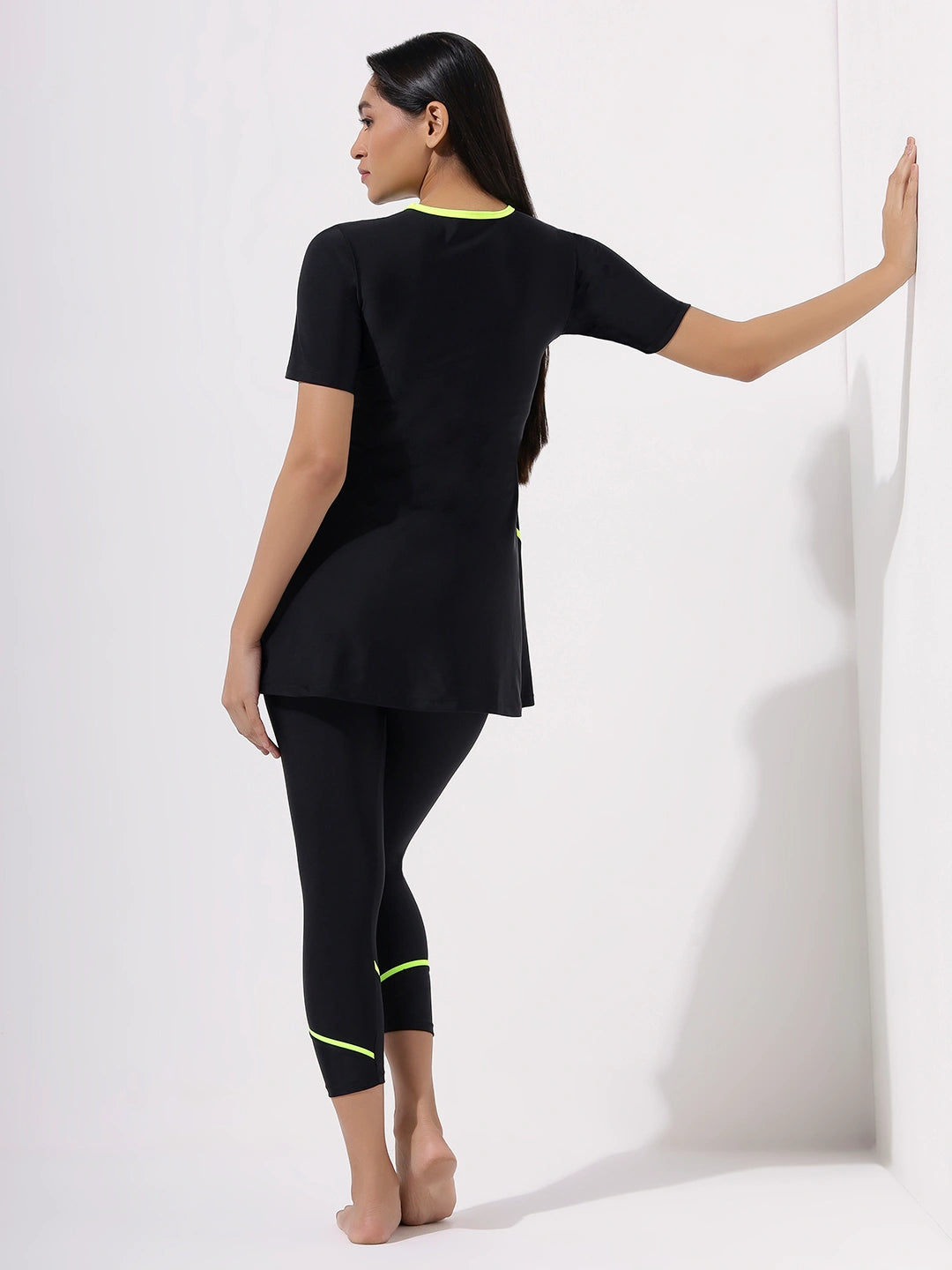 Women's Silhouette Streaks Two-Piece Swimdress and Full Tights Set